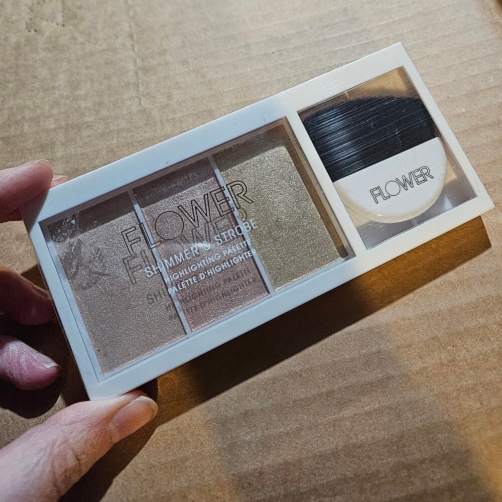 Flower Beauty Shimmer & Strobe Highlighting Palette CHAMPAGNE SHIMMER